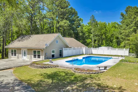 Exterior - 87 Georgia Ave, Adrian, GA 31002 photo 8 of 20