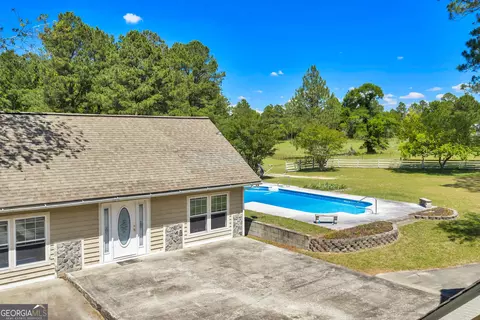 Exterior - 87 Georgia Ave, Adrian, GA 31002 photo 6 of 20