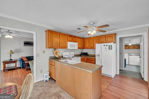 Kitchen - 87 Georgia Ave, Adrian, GA 31002 photo 2 of 2