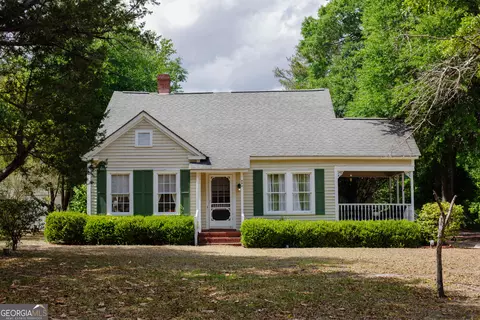 202 Hobby Ave, Sylvania, GA 30467