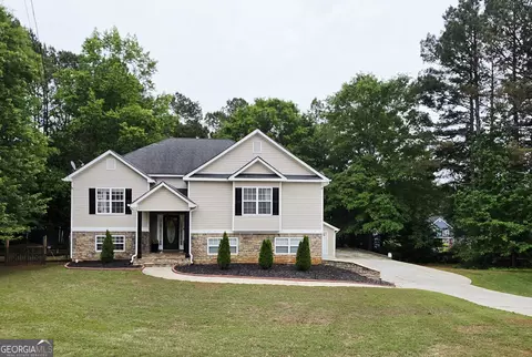 1005 Creek Run Pl, Temple, GA 30179