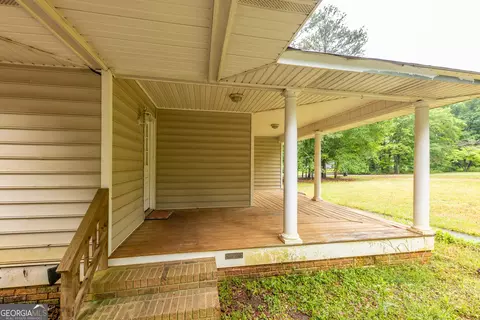 Exterior - 124 David Dr, Thomaston, GA 30286 photo 4 of 13