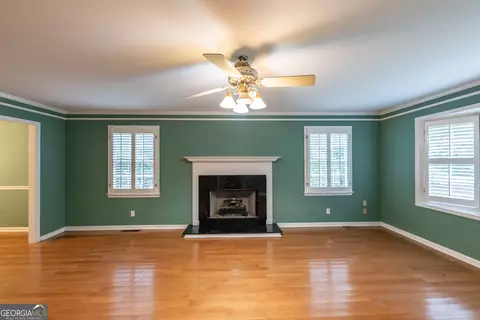 Living - 124 David Dr, Thomaston, GA 30286 photo 1 of 3