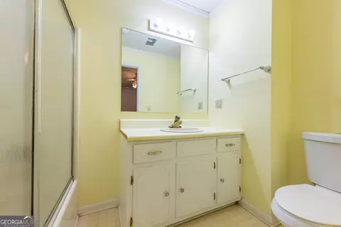 Bath - 124 David Dr, Thomaston, GA 30286 photo 1 of 2