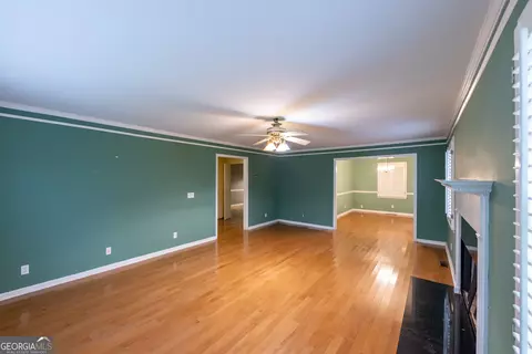 Living - 124 David Dr, Thomaston, GA 30286 photo 3 of 3