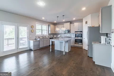 Kitchen - 3948 Two Bridge Dr, Buford, GA 30518 photo 2 of 4