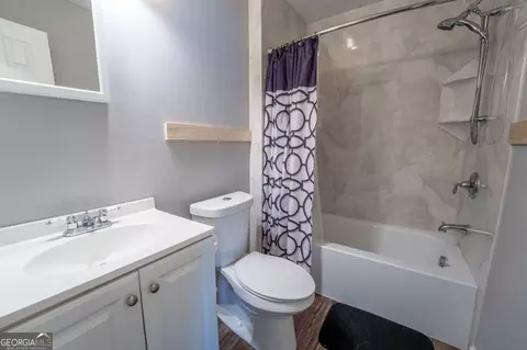 Bath - 84 Lovell Cir, Toccoa, GA 30577 photo 1 of 4