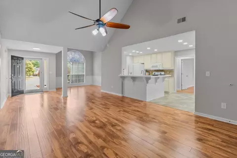 Living - 105 Grayview Ct, Grayson, GA 30017 photo 1 of 5