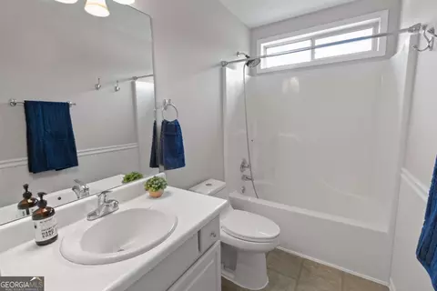 Bath - 105 Grayview Ct, Grayson, GA 30017 photo 1 of 3