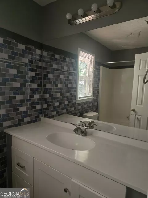 Bath - 12130 Brown Bridge Rd, Covington, GA 30016 photo 1 of 1