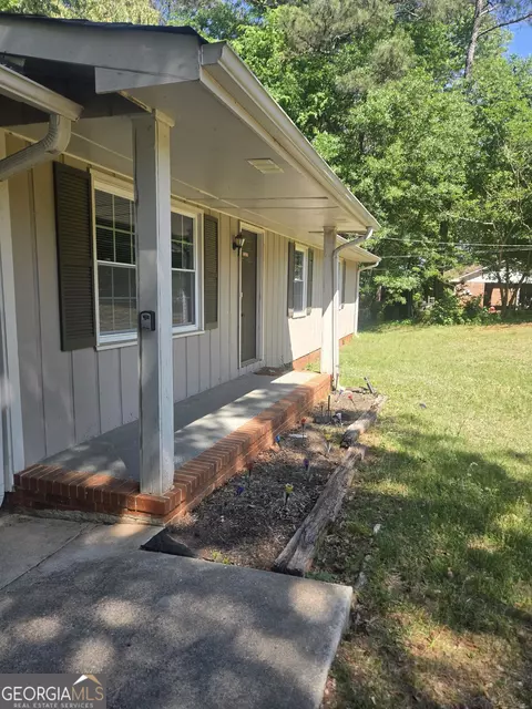 Exterior - 12130 Brown Bridge Rd, Covington, GA 30016 photo 2 of 3