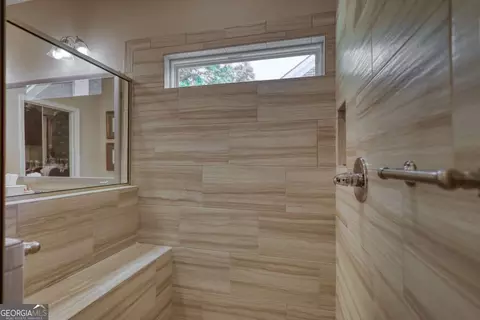 Bath - 9120 Leverett Cir, Covington, GA 30014 photo 2 of 4