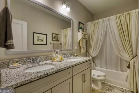 Bath - 9120 Leverett Cir, Covington, GA 30014 photo 4 of 4
