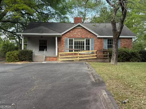 109 Vernon St, Dublin, GA 31021