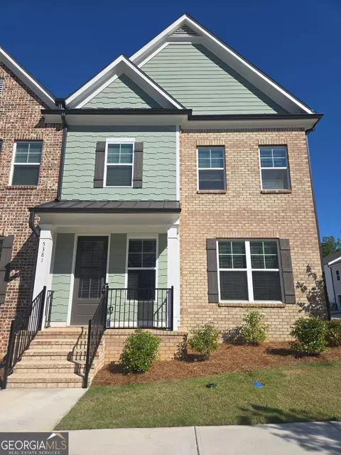 5381 Gray Birch Bnd, Flowery Branch, GA 30542