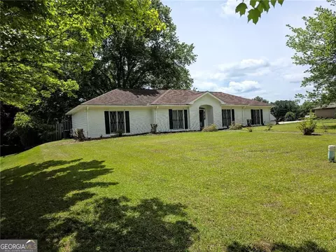 2064 Skyland Glen Dr, Snellville, GA 30078