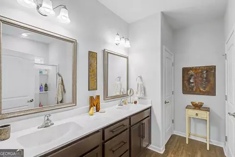 131 Crystal Lake Dr, Savannah, GA 31407