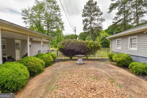 Exterior - 1579 Van Buren Rd, Barnesville, GA 30204 photo 9 of 28
