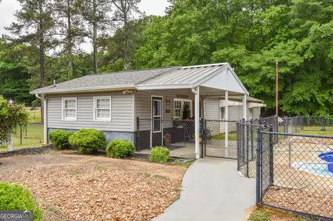 Exterior - 1579 Van Buren Rd, Barnesville, GA 30204 photo 10 of 28