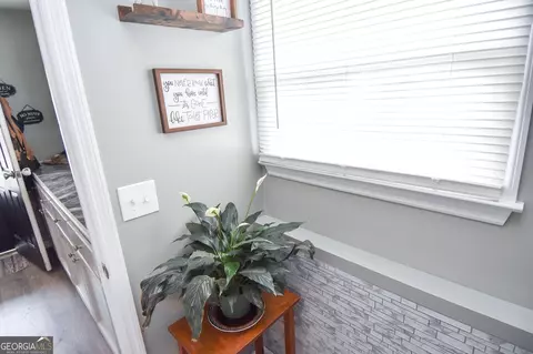 Entry Way - 1579 Van Buren Rd, Barnesville, GA 30204 photo 5 of 9