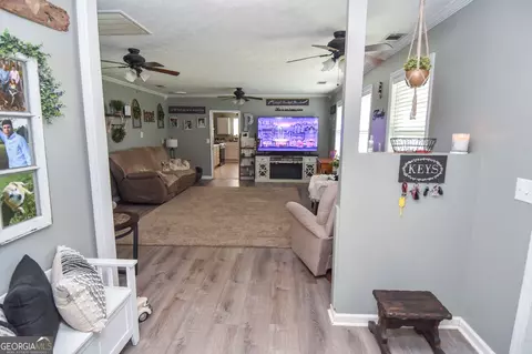 Entry Way - 1579 Van Buren Rd, Barnesville, GA 30204 photo 9 of 9