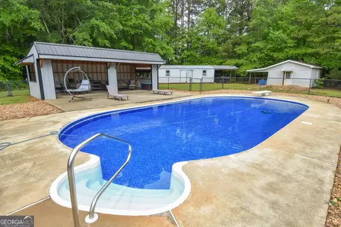 Exterior - 1579 Van Buren Rd, Barnesville, GA 30204 photo 13 of 28