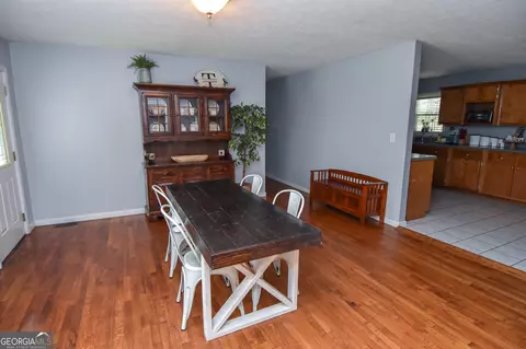 Dining - 1579 Van Buren Rd, Barnesville, GA 30204 photo 1 of 1