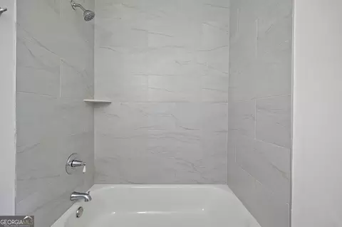 Bath - 2082 Lenoa Ln, Austell, GA 30106 photo 3 of 5