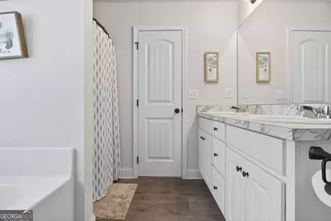Entry Way - 202 Rolling Woods Ln, Hull, GA 30646 photo 2 of 2
