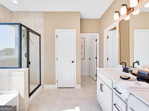 Bath - 665 Nichols Farm Cir, Dacula, GA 30019 photo 2 of 5