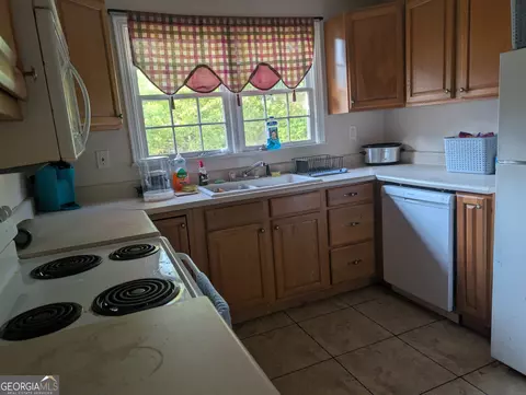 49 Parkway Dr, Toccoa, GA 30577 photo 3