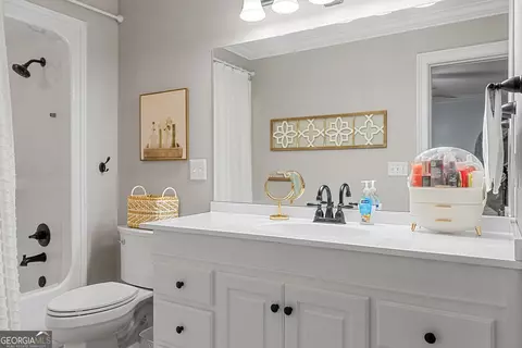 Bath - 5 Haley Dr SE, Rome, GA 30161 photo 6 of 8