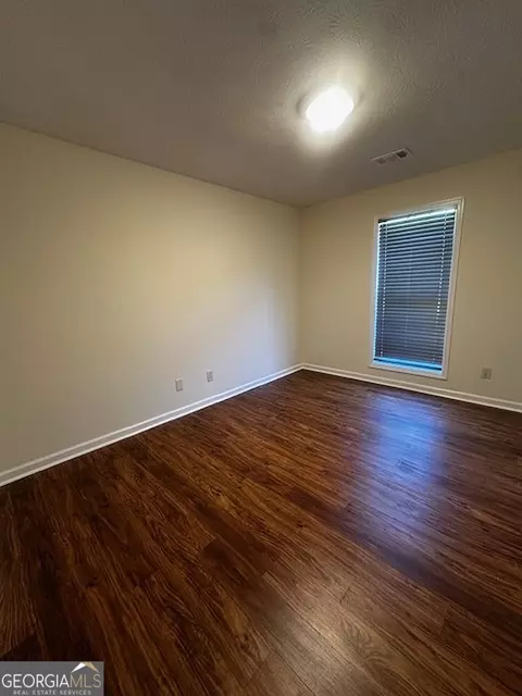 Bedroom - 106 Ridgefield Cir, Lagrange, GA 30241 photo 2 of 3