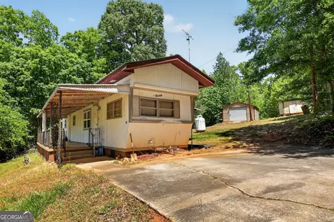 1513 Pine Valley Rd, Gainesville, GA 30501