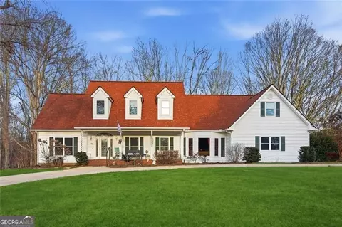 124 Golden Autumn Dr, Dahlonega, GA 30533