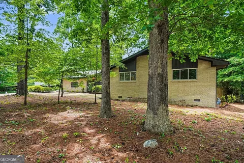 2700 Hawaii Ct, Decatur, GA 30033