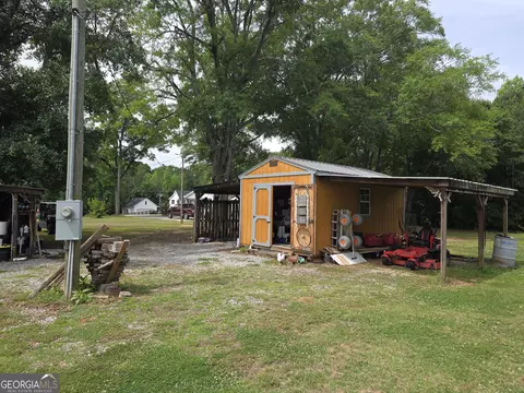 Exterior - 395 E Milner Rd, Zebulon, GA 30295 photo 17 of 30