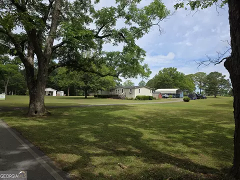 Exterior - 395 E Milner Rd, Zebulon, GA 30295 photo 10 of 30