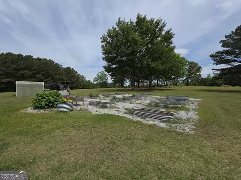 Exterior - 395 E Milner Rd, Zebulon, GA 30295 photo 14 of 30