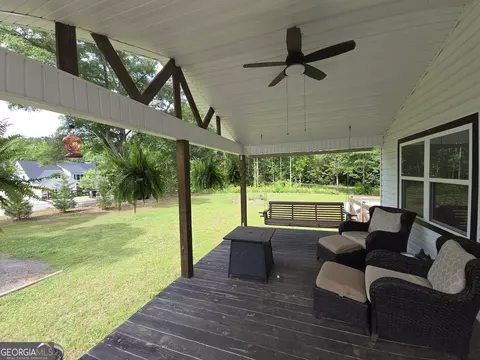 Exterior - 395 E Milner Rd, Zebulon, GA 30295 photo 4 of 30