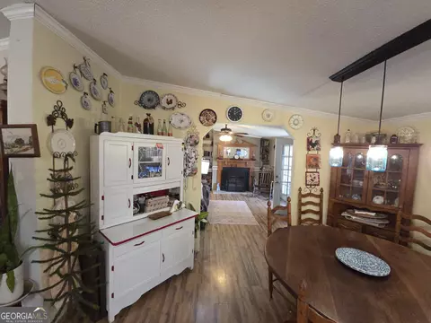 Dining - 395 E Milner Rd, Zebulon, GA 30295 photo 1 of 2