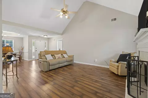 Entry Way - 1059 Arbor Way, Mcdonough, GA 30253 photo 4 of 4