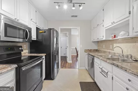 Kitchen - 1059 Arbor Way, Mcdonough, GA 30253 photo 1 of 4