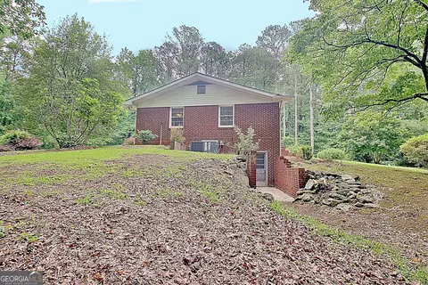 Exterior - 717 Tyrone Rd, Tyrone, GA 30290 photo 7 of 21