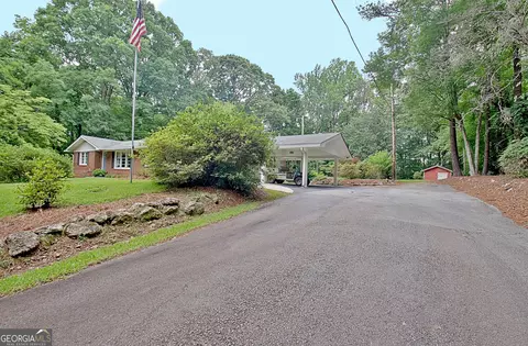 Exterior - 717 Tyrone Rd, Tyrone, GA 30290 photo 3 of 21