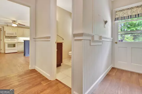 Entry Way - 717 Tyrone Rd, Tyrone, GA 30290 photo 3 of 8