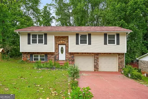 1476 Indian Forest Trl, Stone Mountain, GA 30083
