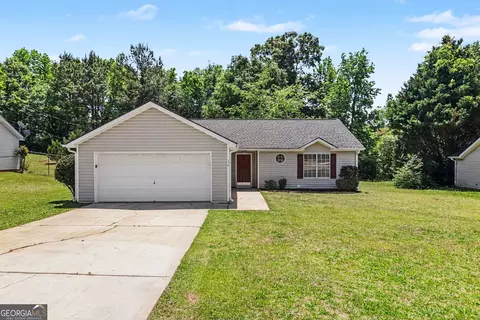 30 Canterbury Dr, Grantville, GA 30220