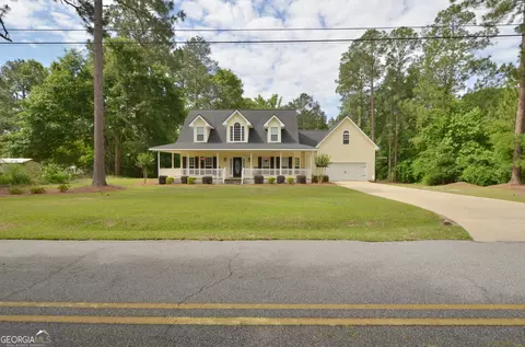 6521 Larch Ln, Eastman, GA 31023