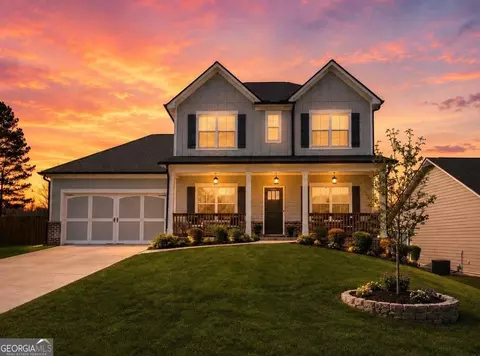 543 Calgary Downs Dr, Winder, GA 30680